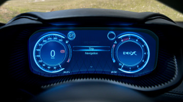 Ochronne szkło Pixsel na deskę rozdzielczą ASTON MARTIN DBX - 11.9“ 2022 - 2024