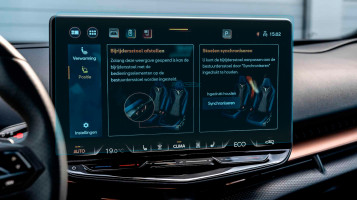 Ochronne szkło Pixsel na monitor CUPRA TAVASCAN - 16“ 2024 -