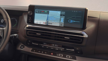 Ochronne szkło Pixsel na monitor PEUGEOT TRAVELLER - 11“ 2024 -