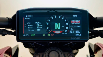 Ochronne szkło Pixsel na moto prędkościomierz DUCATI XDIAVEL 2025 - 8.2“