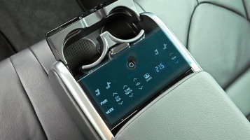 Ochronne szkło Pixsel na panel klimatyzacji tylnej TOYOTA CAMRY - 8“ 2024 -
