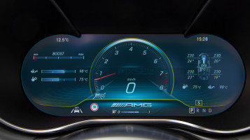 Ochronne szkło Pixsel na deskę rozdzielczą MERCEDES BENZ AMG GT 2 DOORS - 12.1“ 2019 - 2022