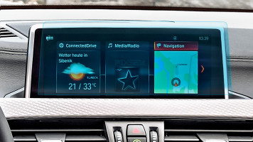 Ochronne szkło Pixsel na monitor BMW X2 / X2M - 10.2“ 2018 - 2023 (F39)
