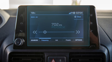 Ochronne szkło Pixsel na monitor PEUGEOT PARTNER - 9.4“ 2018 -