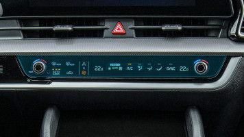 Ochronne szkło Pixsel na panel klimatyzacji KIA SPORTAGE - 14“ 2022 -