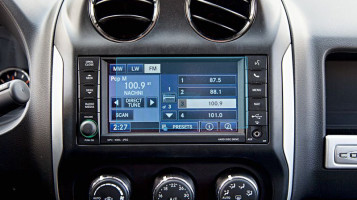 Ochronne szkło Pixsel na monitor JEEP COMPASS - 6.9“ 2012 - 2016