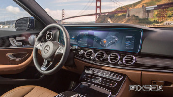 Ochronne szkło Pixsel na deskę rozdzielczą MERCEDES BENZ E-CLASS - 28.5“ 2017 - 2018