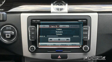 Ochronne szkło Pixsel na monitor VOLKSWAGEN CC - 6.3“ 2012 - 2016
