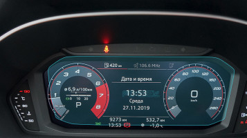 Ochronne szkło Pixsel na deskę rozdzielczą AUDI Q3 / RSQ3 - 9.9“ 2019 -